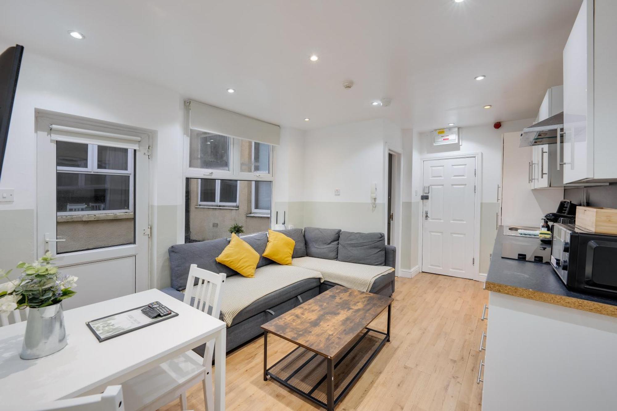 2 Bedroom Apartment For Up To 6 Nr Centre Cardiff Extérieur photo